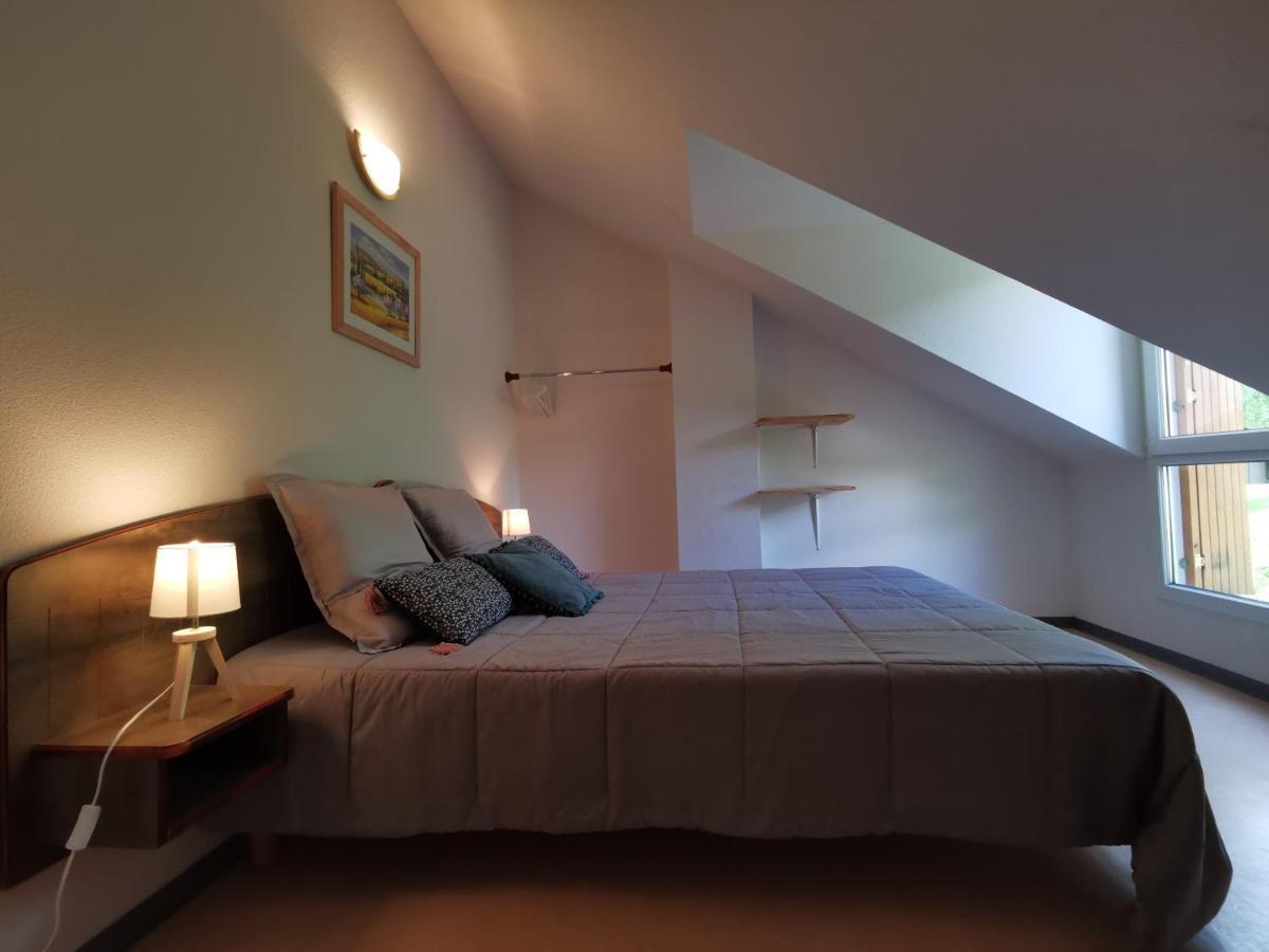 Au 11 T3 Duplex, Village Vacances, Piscines, Parking Saint-Geniez-dʼOlt 외부 사진