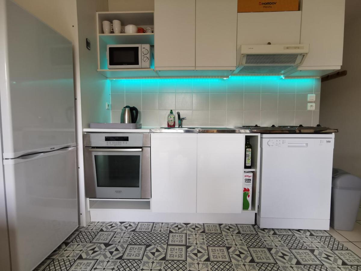 Au 11 T3 Duplex, Village Vacances, Piscines, Parking Saint-Geniez-dʼOlt 외부 사진