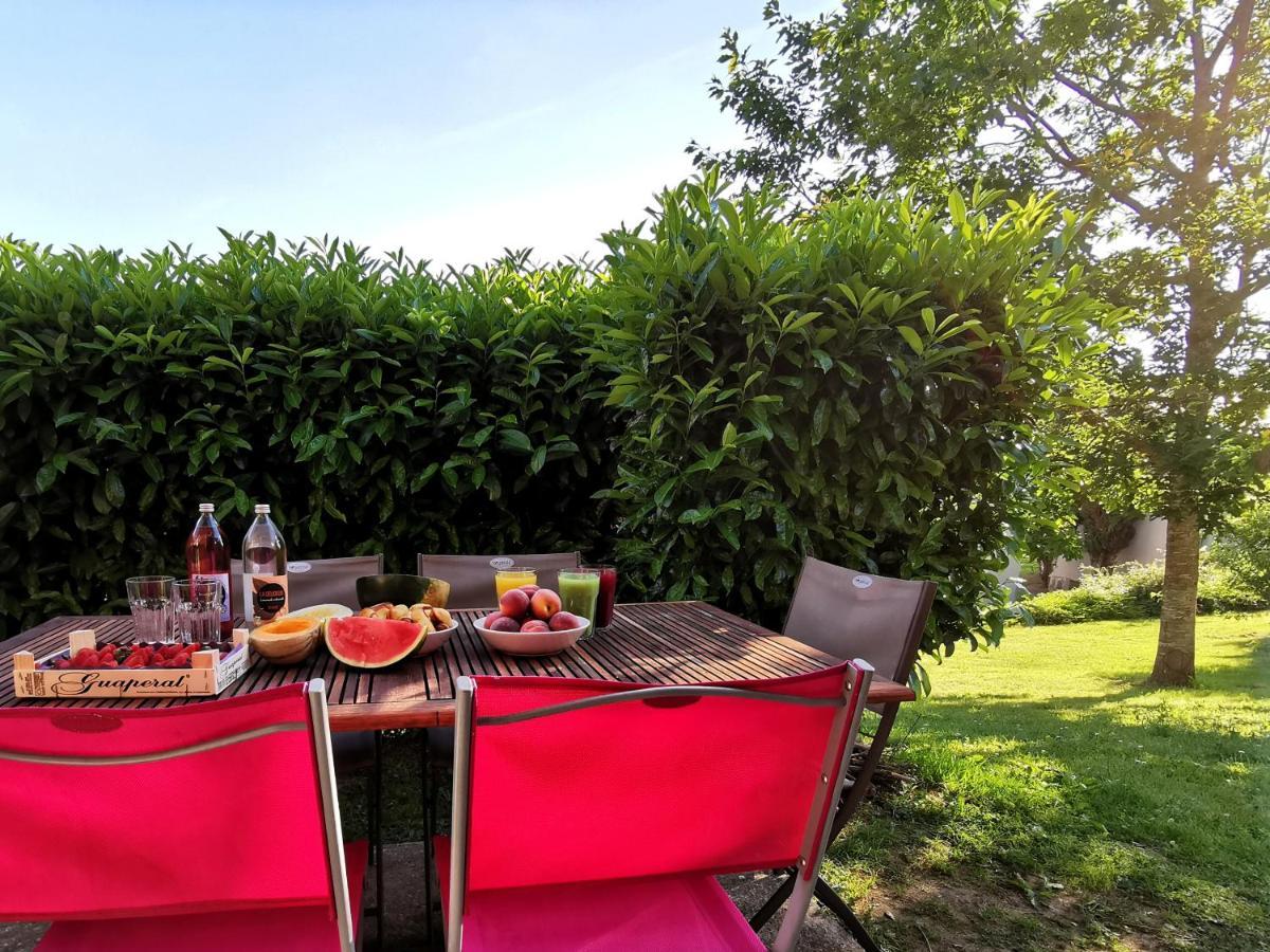 Au 11 T3 Duplex, Village Vacances, Piscines, Parking Saint-Geniez-dʼOlt 외부 사진