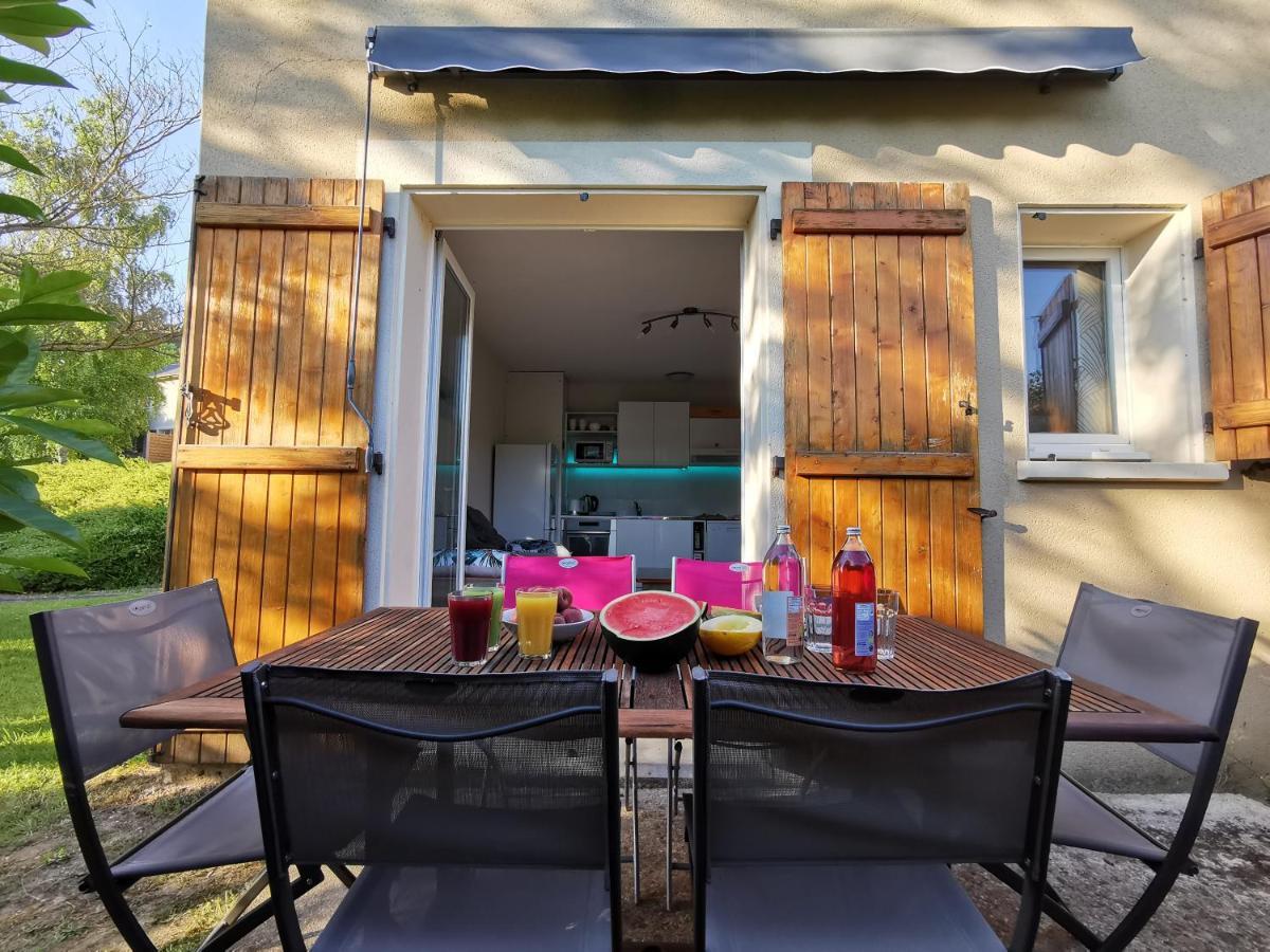 Au 11 T3 Duplex, Village Vacances, Piscines, Parking Saint-Geniez-dʼOlt 외부 사진