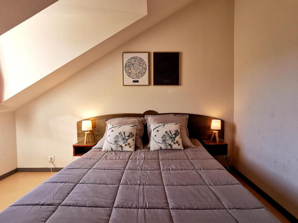 Au 11 T3 Duplex, Village Vacances, Piscines, Parking Saint-Geniez-dʼOlt 외부 사진